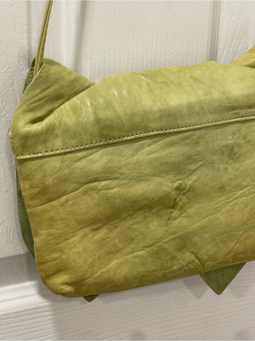 Susan Farber Collections  Green Leather Bow Shoulder Bag - Picture 6 of 16
